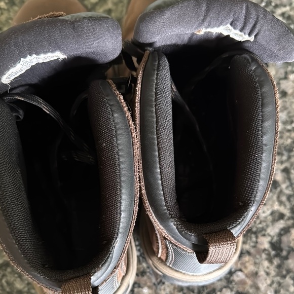 Timberland mid waterproof Brown and Black Rugged Outdoor Boots EUC 8 - Picture 8 of 14